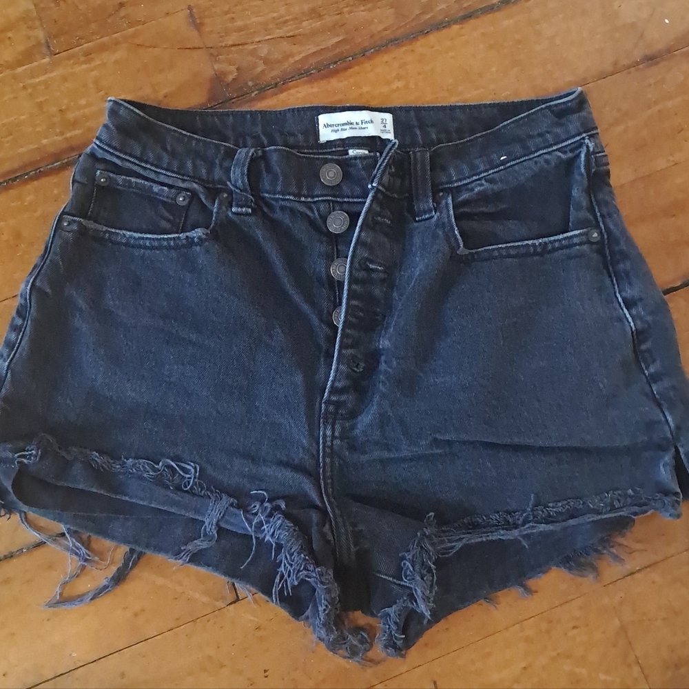 Abercrombie High Rise Curve Love Mom Shorts